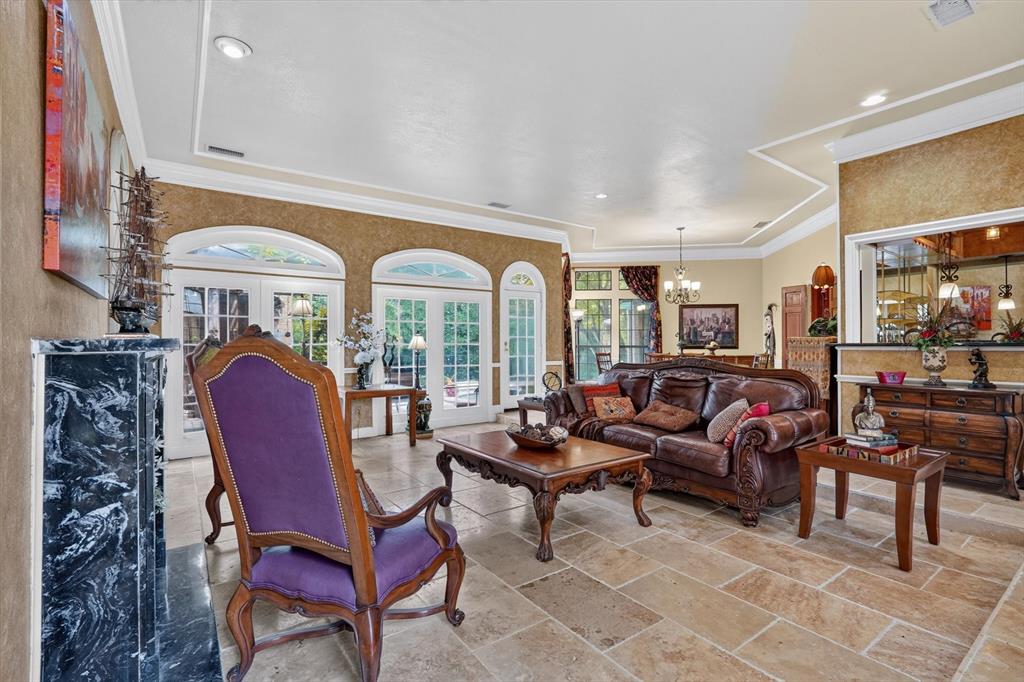 2335 Highlands Creek Road Carrollton, TX 75007 - Photo 5 of 36