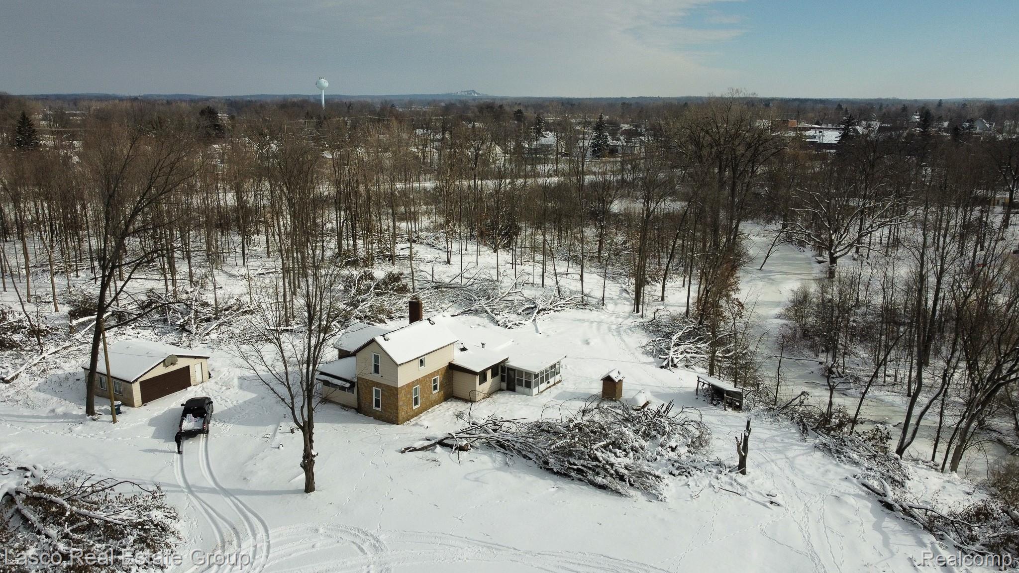 501 Academy Road Holly, MI 48442 - Photo 17 of 52 HardyMediaCompany-5599.jpg