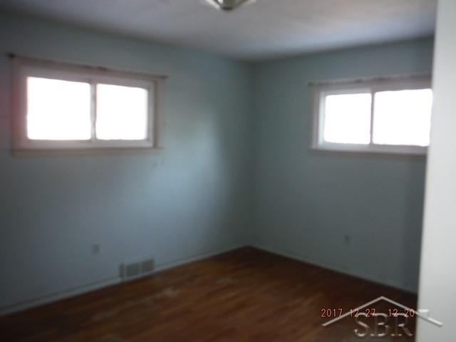 515 Rustic Road Saginaw, MI 48604 - Photo 6 of 10 31337362-5.JPG