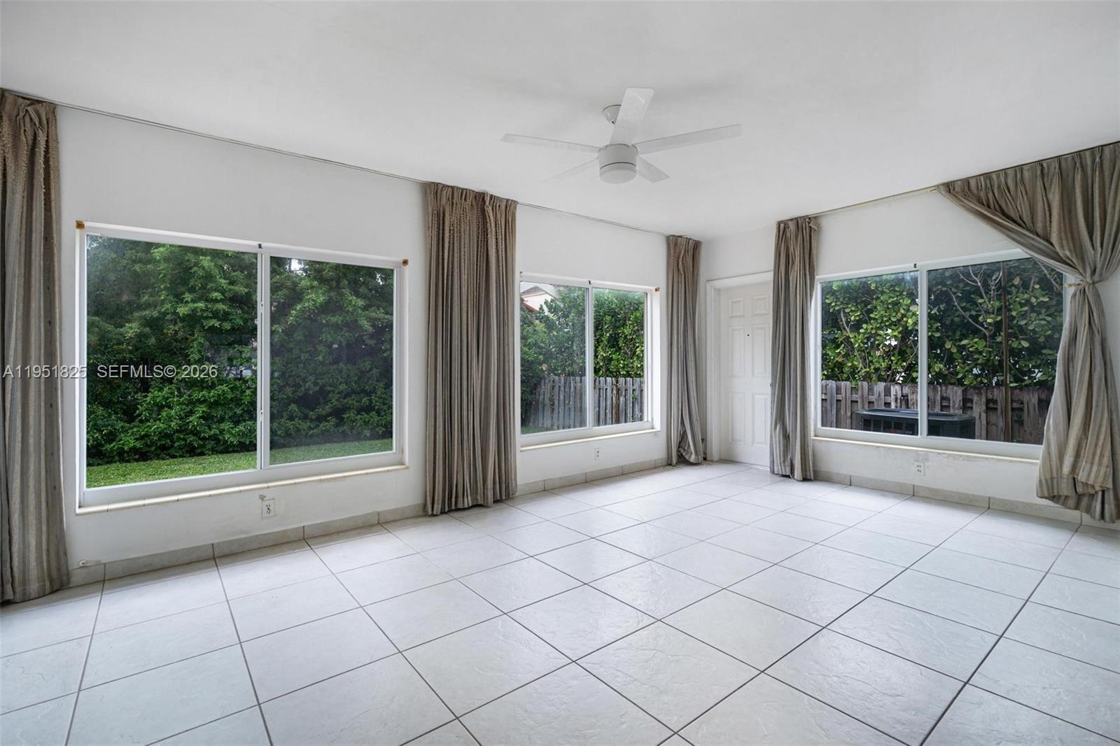 9248 Dickens Avenue Surfside, FL 33154 - Photo 13 of 39