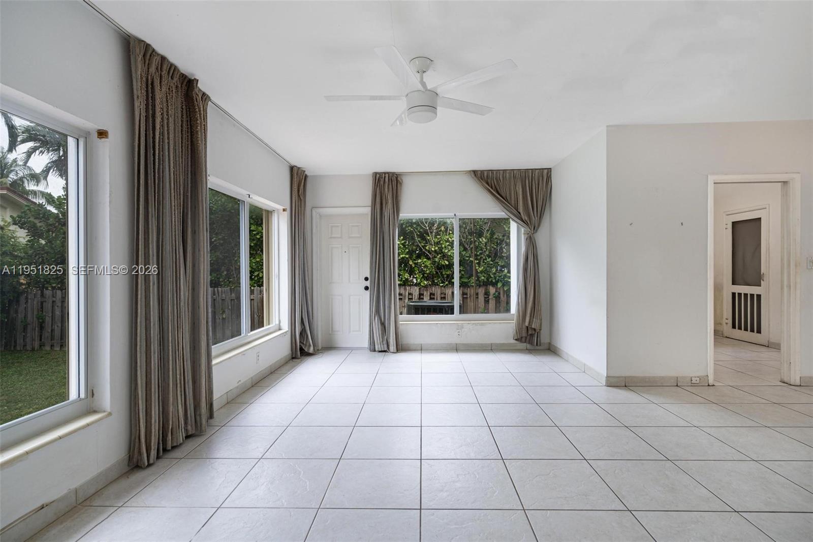 9248 Dickens Avenue Surfside, FL 33154 - Photo 14 of 39