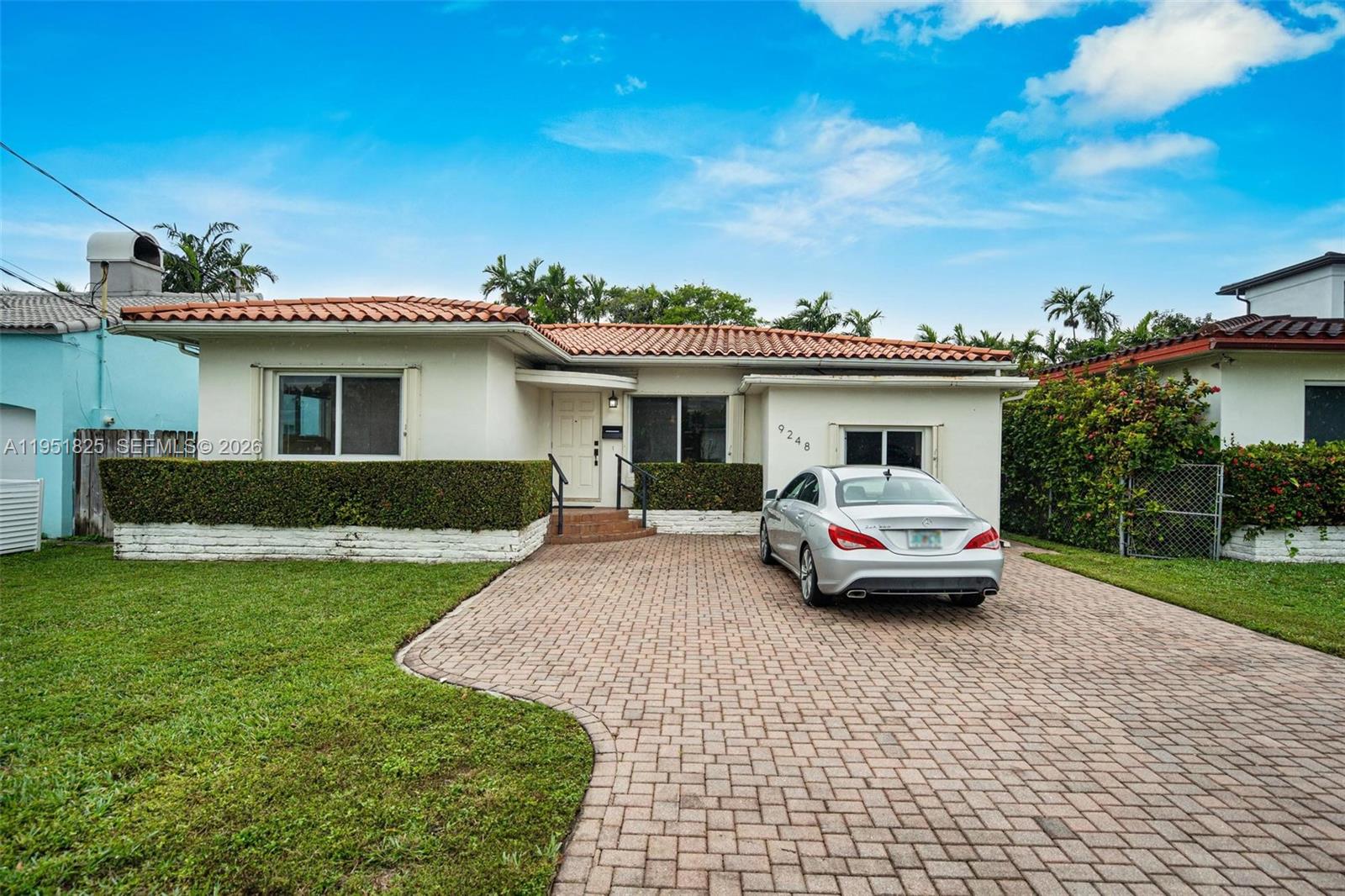 9248 Dickens Avenue Surfside, FL 33154 - Photo 5 of 39