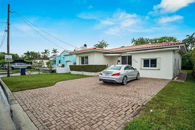 $1,499,000 | 9248 Dickens Avenue, Surfside, FL 33154
