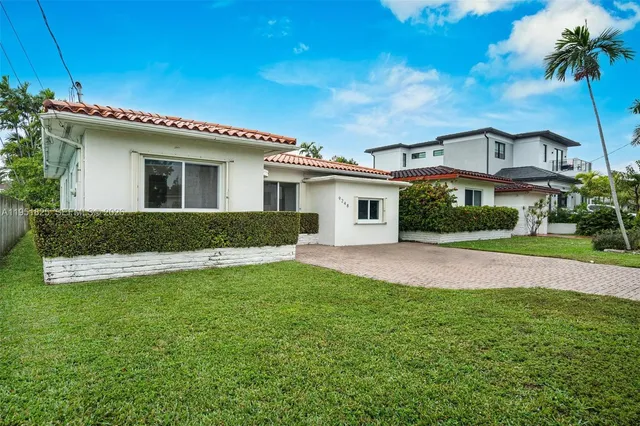 $1,499,000 | 9248 Dickens Avenue, Surfside, FL 33154