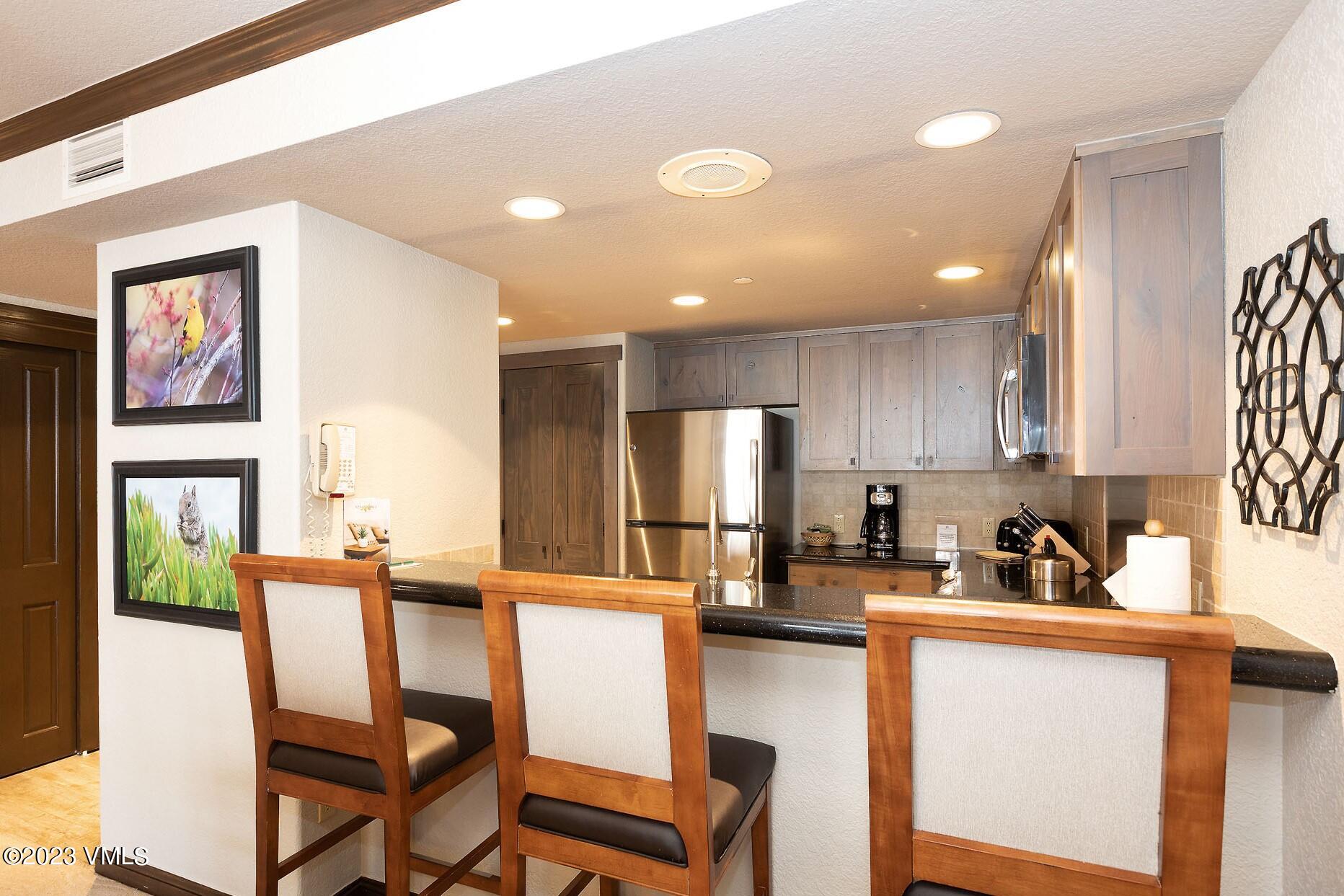 210 Offerson Road, Unit R109 WEEK 31 Beaver Creek, CO 81620 - Photo 8 of 27 0E7A0151-NW