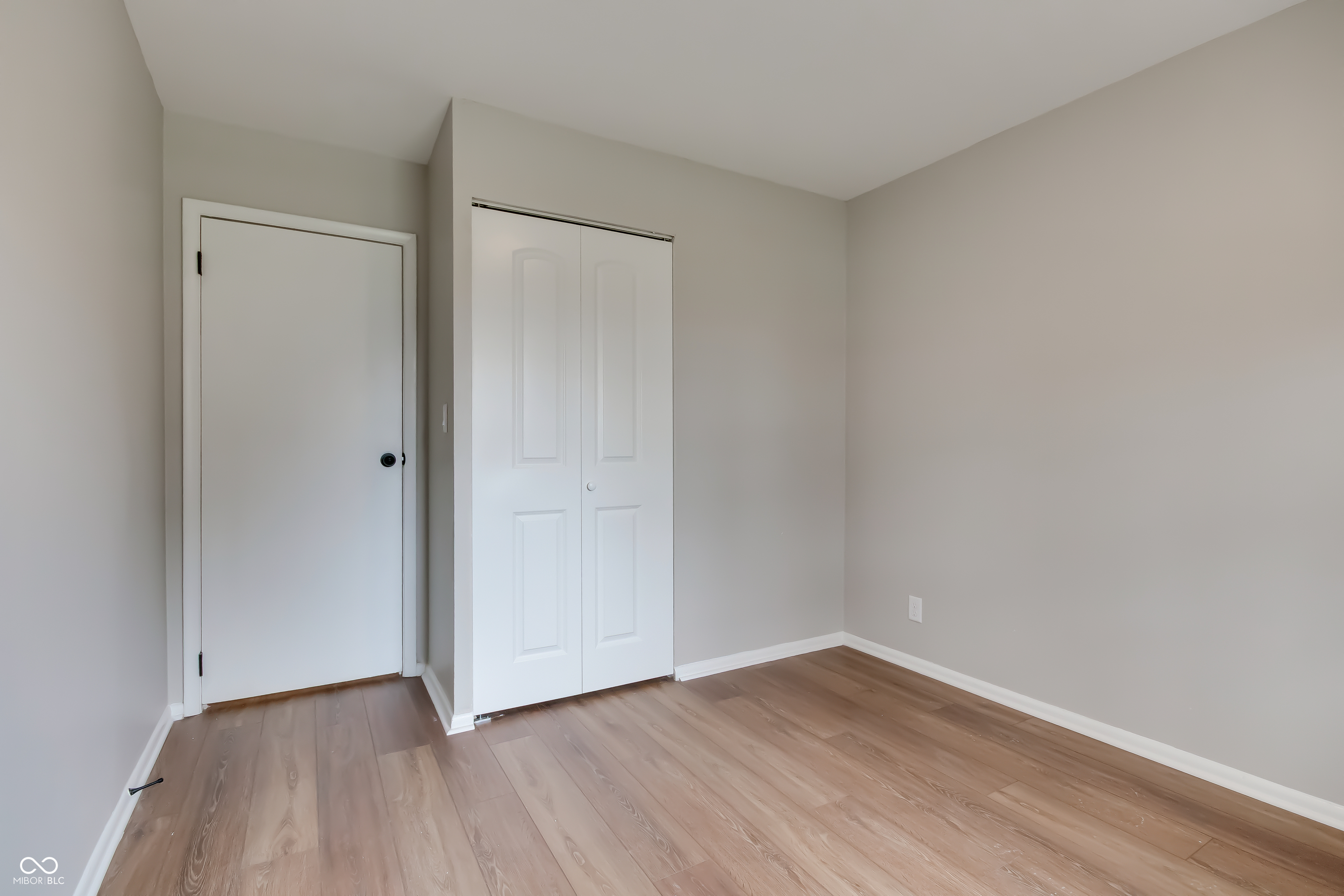 4254 Dubarry Road Indianapolis, IN 46226 - Photo 16 of 34 Gallery Image 16