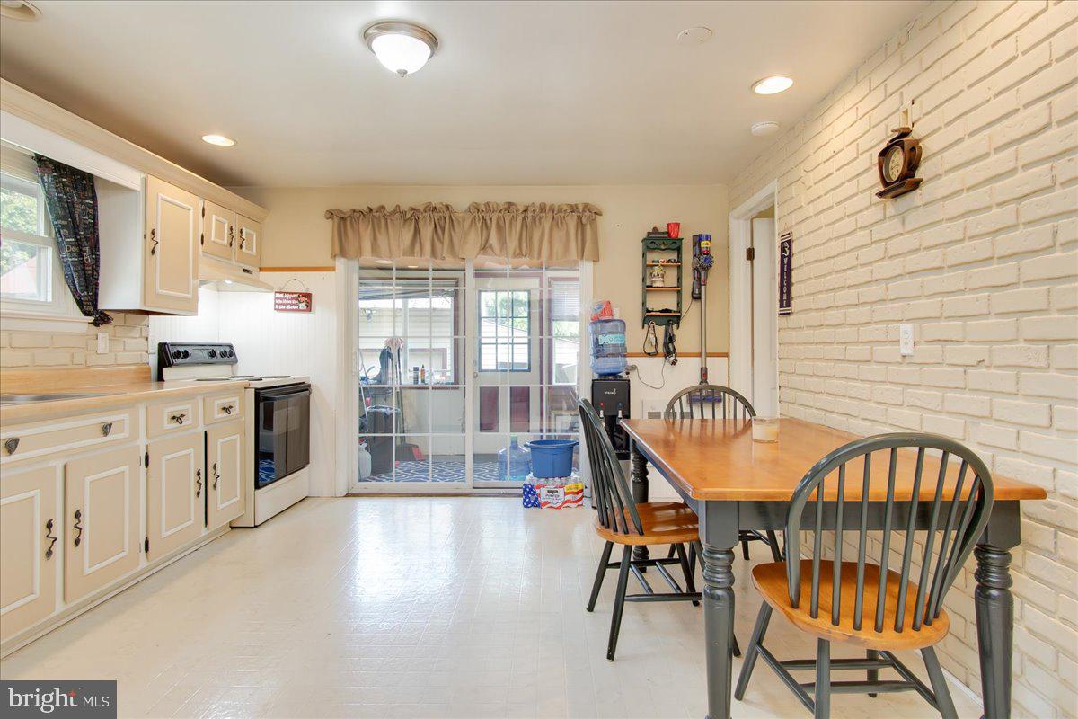 4239 Trego Road Keedysville, MD 21756 - Photo 14 of 31 Kitchen Pic 4