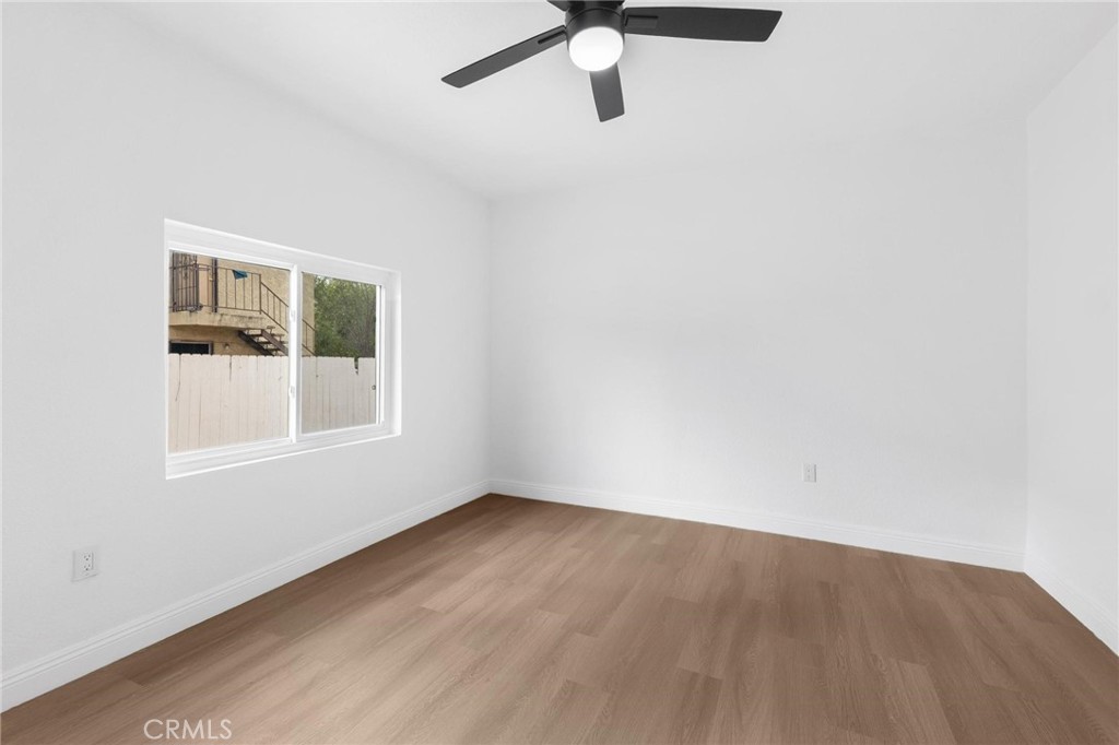 3882 Taft Street Riverside, CA 92503 - Photo 21 of 37 an empty room with a window