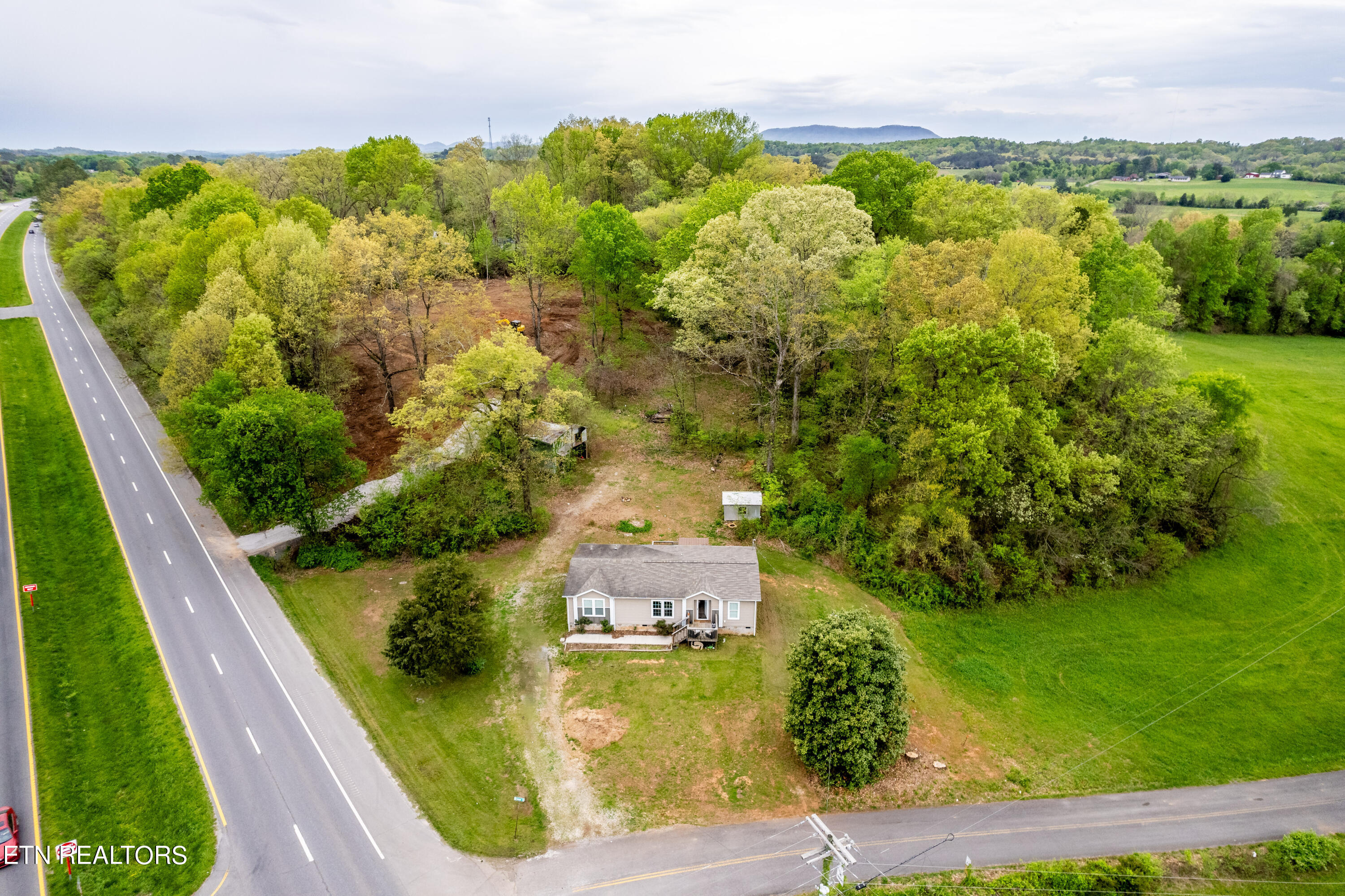 557 Bruner Road Strawberry Plains, TN 37871 - Photo 7 of 30 557 Bruner rd-3
