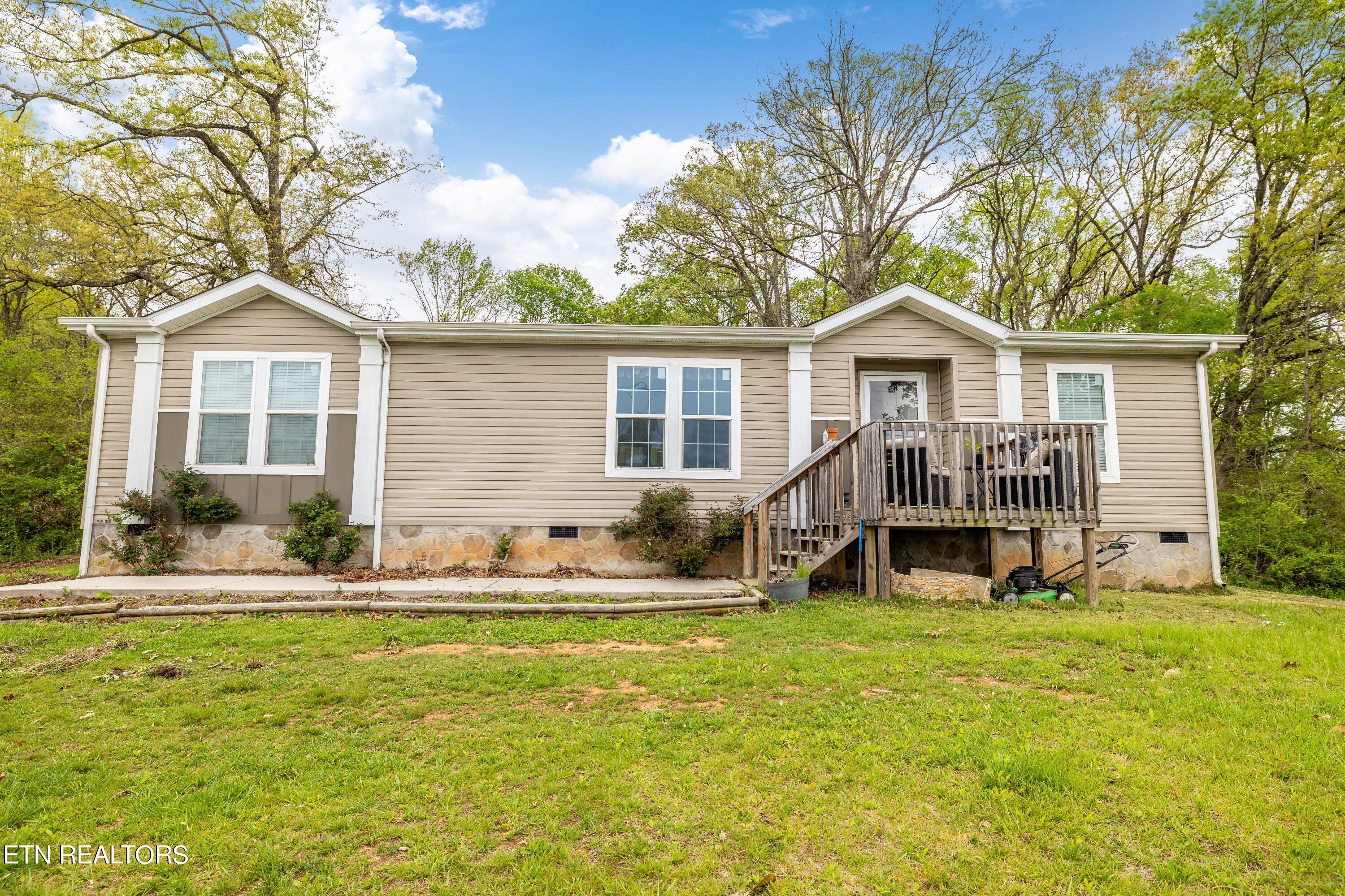 557 Bruner Road Strawberry Plains, TN 37871 - Photo 8 of 30 557 Bruner rd-14