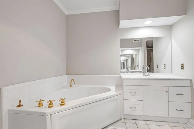 $449,000 | 4040 Woodlawn Drive, Unit 12, Nashville, TN 37205