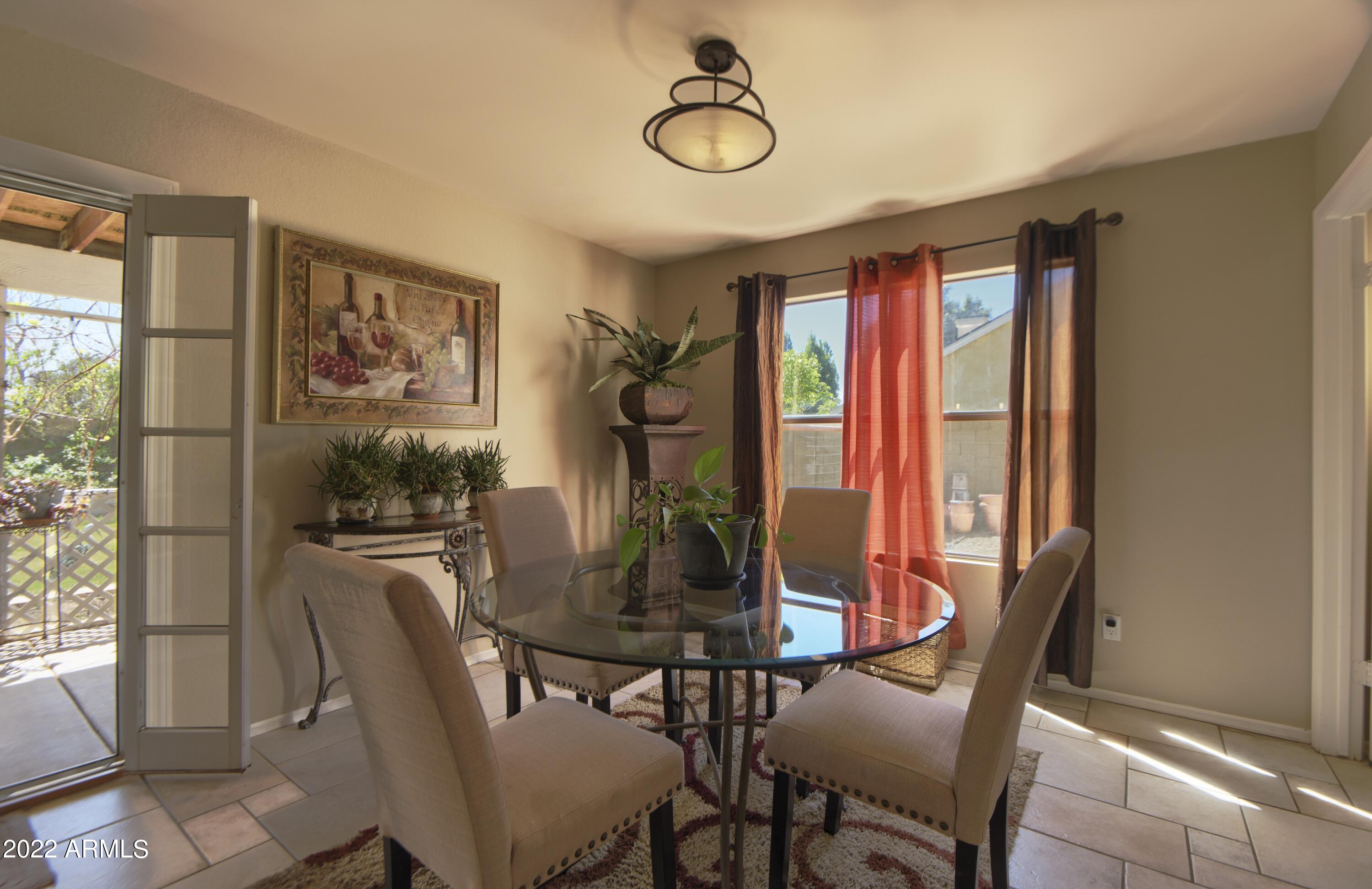 1433 East Utopia Road Phoenix, AZ 85024 - Photo 5 of 22 UTOPIA DINING RM