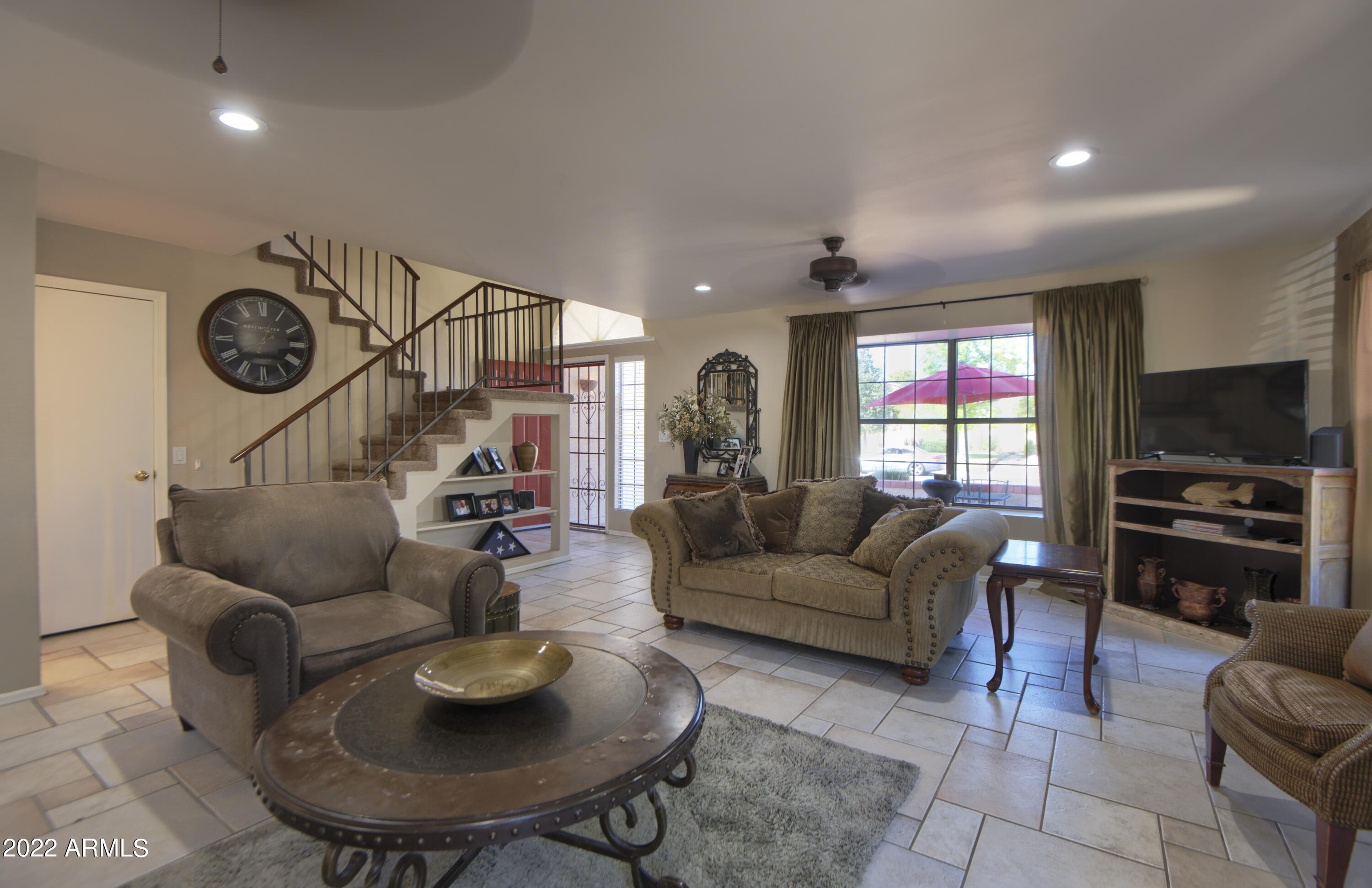 1433 East Utopia Road Phoenix, AZ 85024 - Photo 6 of 22 UTOPIA GREATRM 2