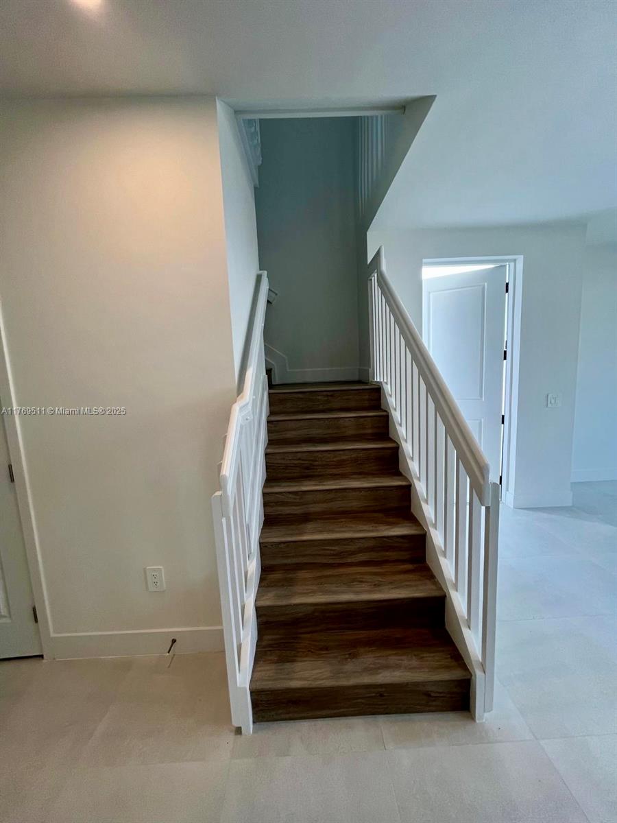 18995 Southwest 345th Terrace Homestead, FL 33034 - Photo 7 of 21 a view of entryway