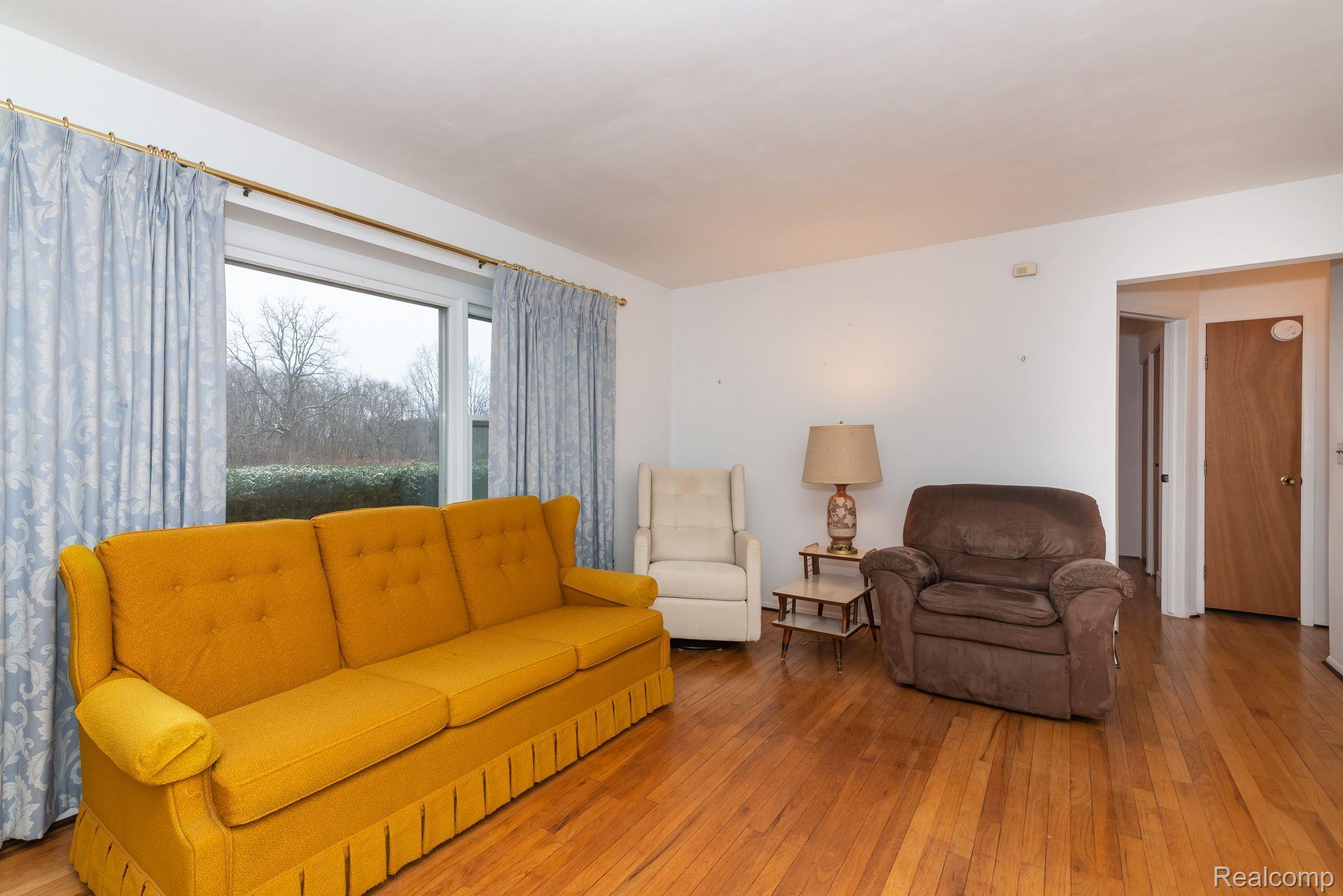 3760 Five Mile Road South Lyon, MI 48178 - Photo 18 of 36 Gallery Image 18