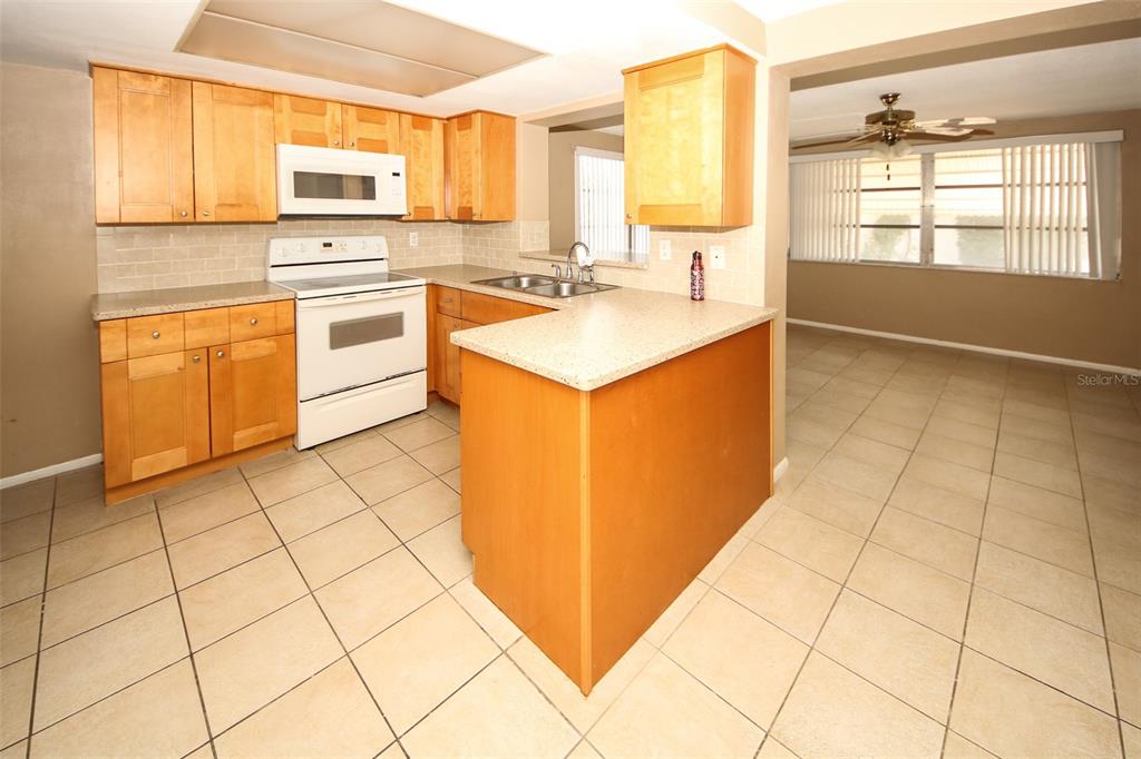 10824 Queens Road Port Richey, FL 34668 - Photo 17 of 24 Gallery Image 17