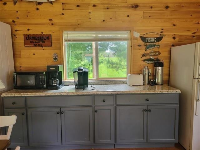 470 White Road Gladwin, MI 48624 - Photo 13 of 24