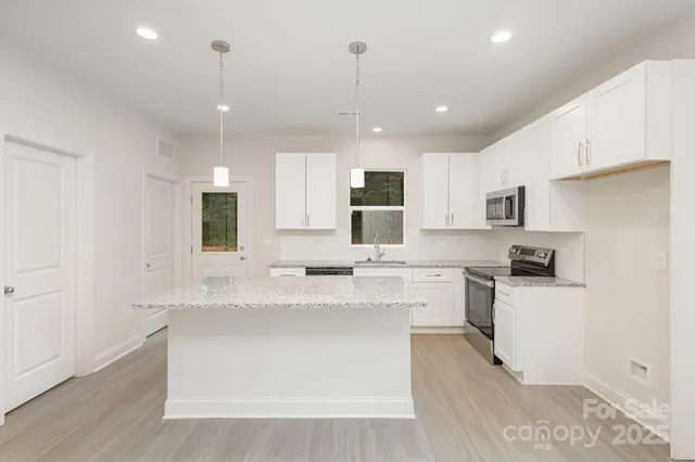 $499,900 | 19901 Burton Lane, Cornelius, NC 28031