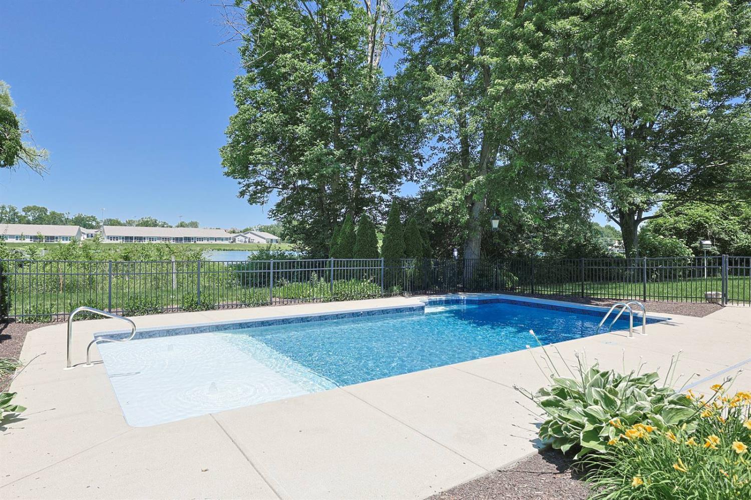 2928 Struble Road Cincinnati, OH 45251 - Photo 8 of 68