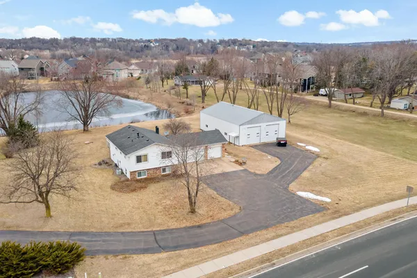 $565,000 | 15335 Valley View Drive, Savage, MN 55378