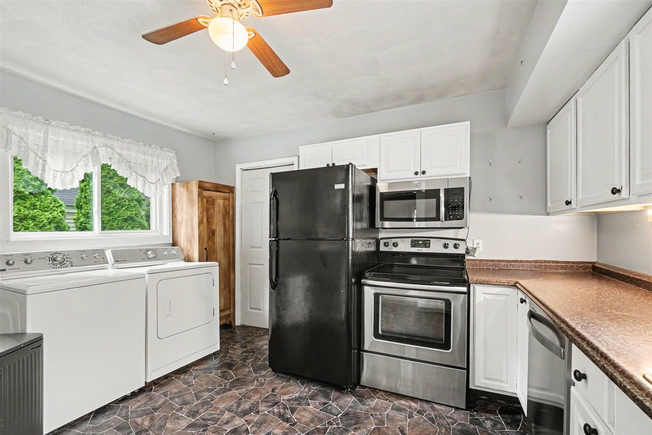 312 Mechanic Street Stockbridge, MI 49285 - Photo 7 of 16
