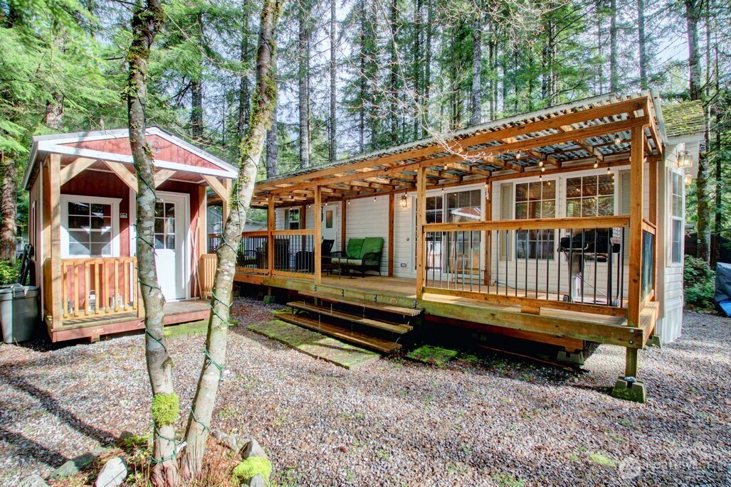 25 Drial Loop Maple Falls, WA 98266 - Photo 8 of 37