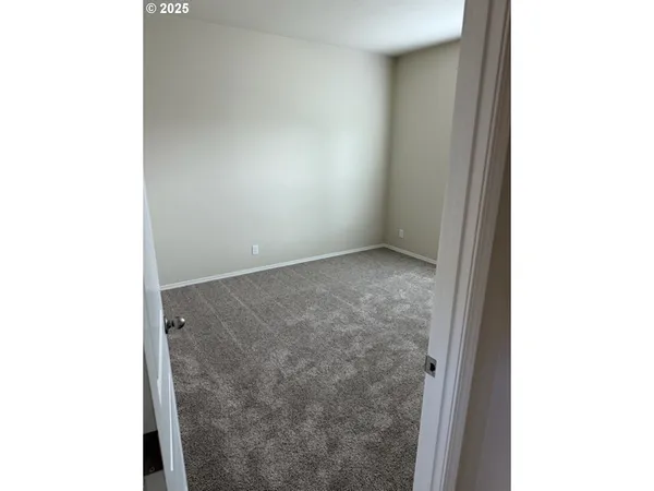 $225,000 | 2544 Rosebay Street, Eugene, OR 97402