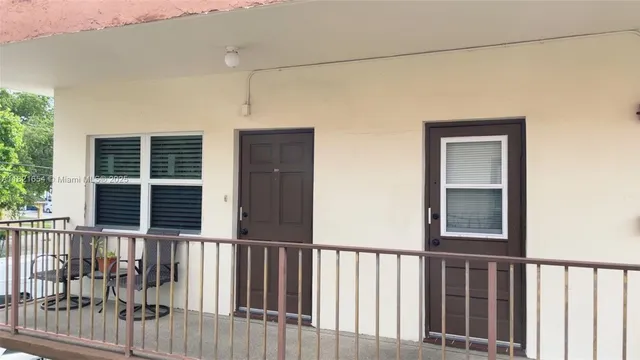 $215,000 | 415 Northeast 2nd Street, Unit 223, Hallandale Beach, FL 33009