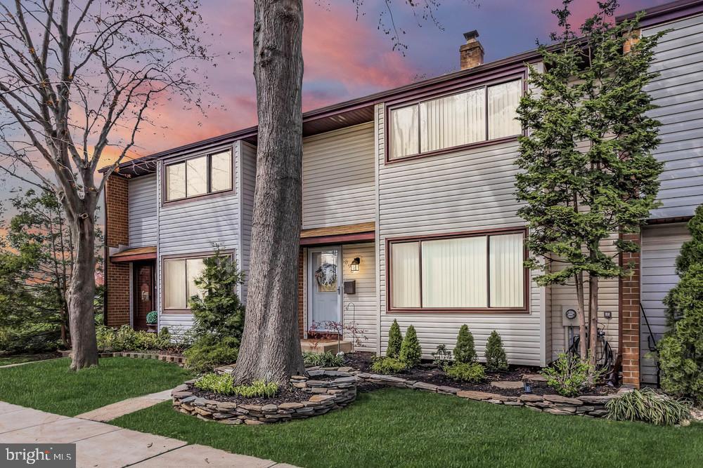 898 Jamestown Road Hightstown, NJ 08520 - Photo 1 of 42 Gallery Image 1