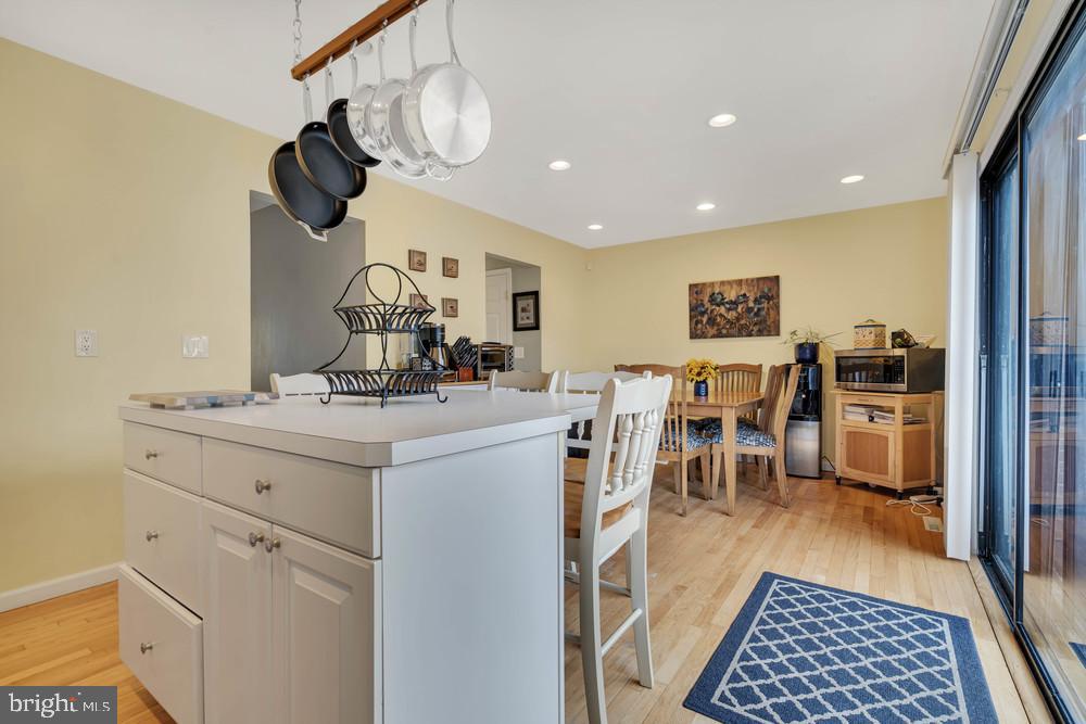 898 Jamestown Road Hightstown, NJ 08520 - Photo 11 of 42 Gallery Image 11