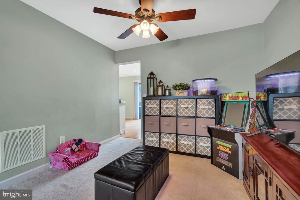 898 Jamestown Road Hightstown, NJ 08520 - Photo 7 of 42 Gallery Image 7