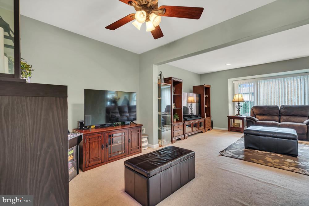 898 Jamestown Road Hightstown, NJ 08520 - Photo 9 of 42 Gallery Image 9