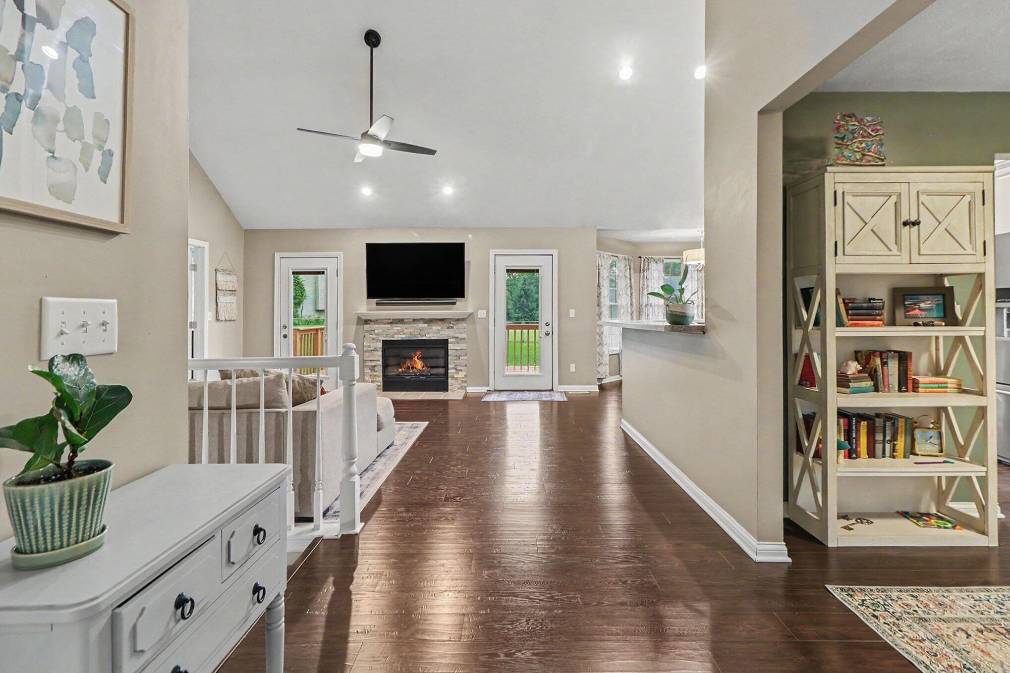 4532 West Schultz Road La Porte, IN 46350 - Photo 5 of 33 2038x1359