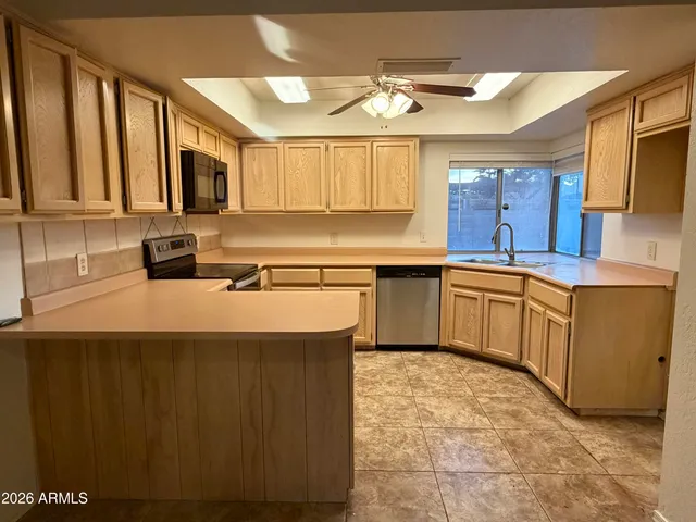 $2,250 | 6509 West Cochise Drive, Glendale, AZ 85302