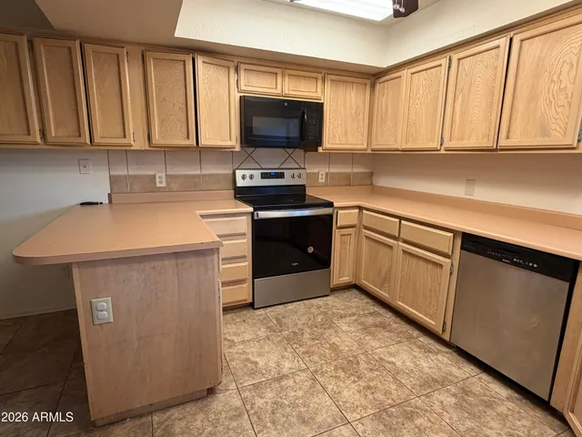 $2,250 | 6509 West Cochise Drive, Glendale, AZ 85302