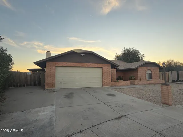 $2,250 | 6509 West Cochise Drive, Glendale, AZ 85302