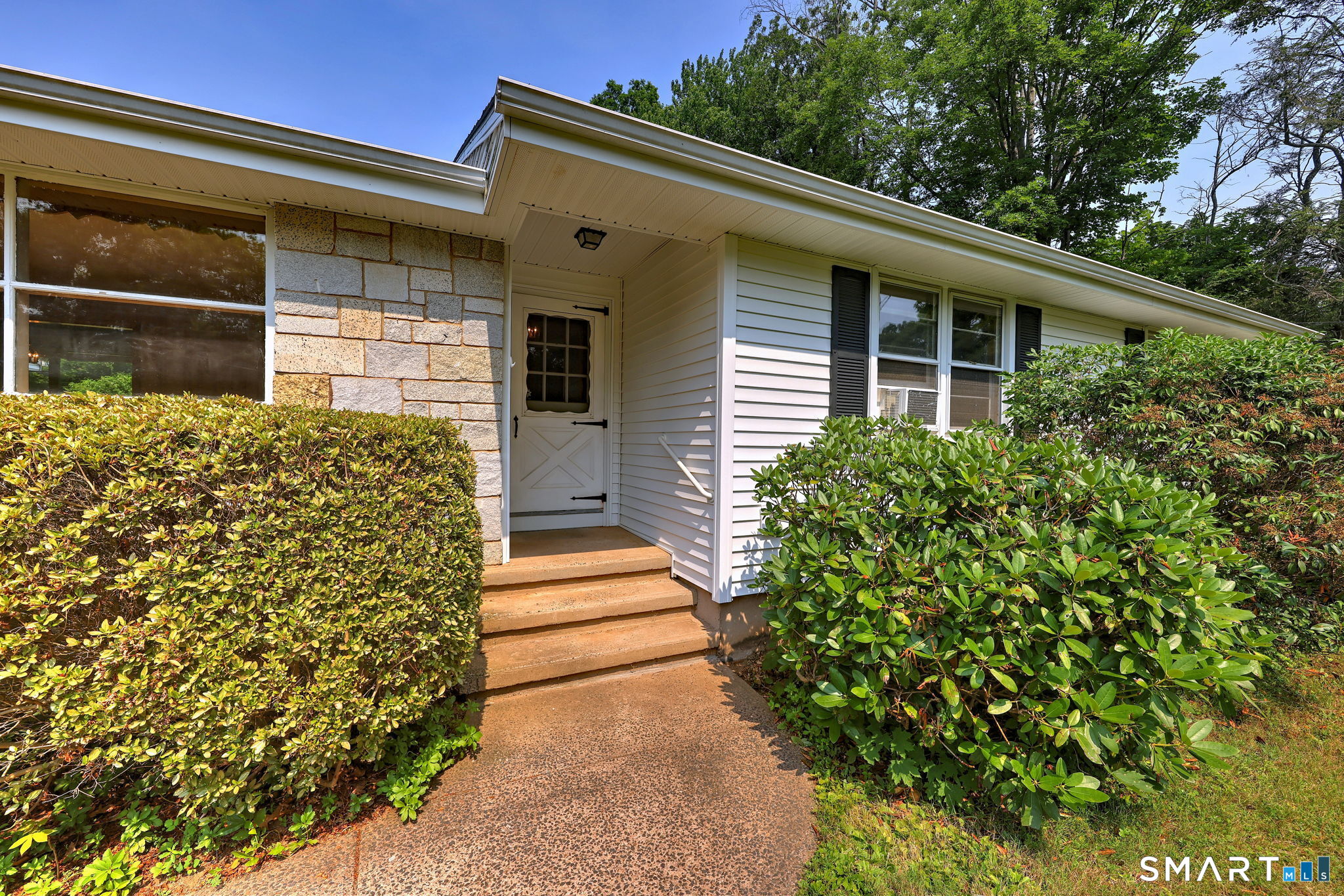 380 Still Hill Road Hamden, CT 06518 - Photo 2 of 40 Gallery Image 2