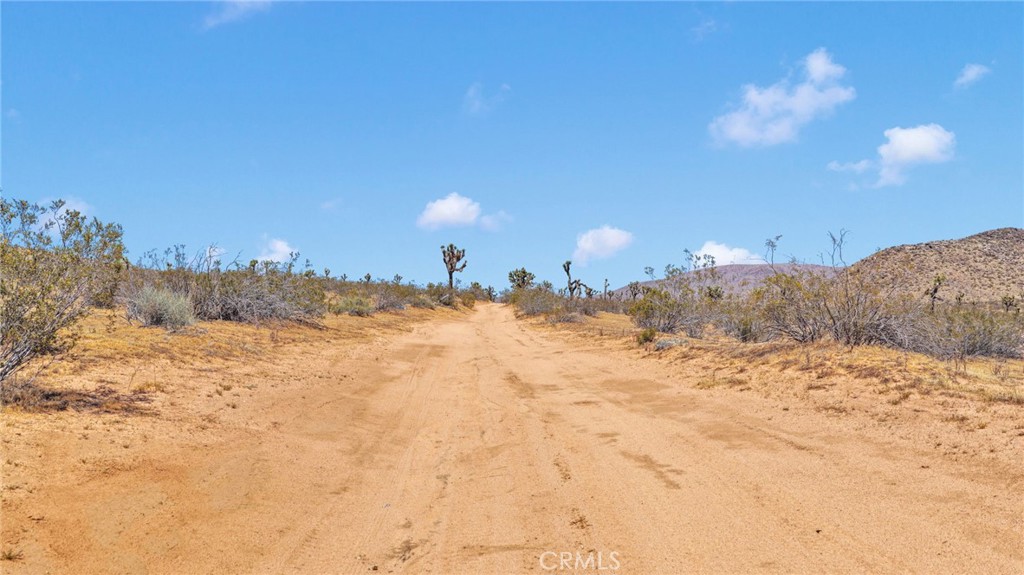 1 Fairview Valley Road Apple Valley, CA 92307 - Photo 11 of 12