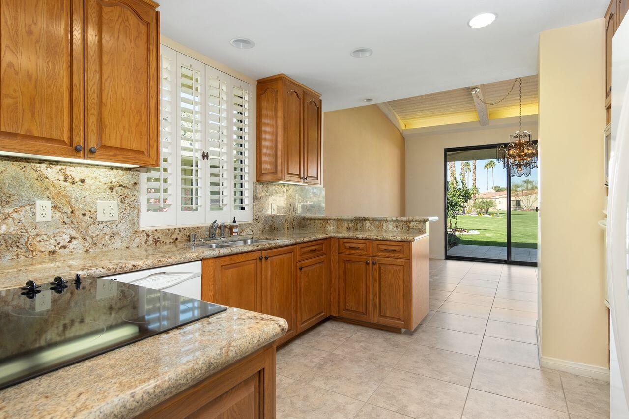 77680 Cherokee Road Indian Wells, CA 92210 - Photo 9 of 27 Kitchen