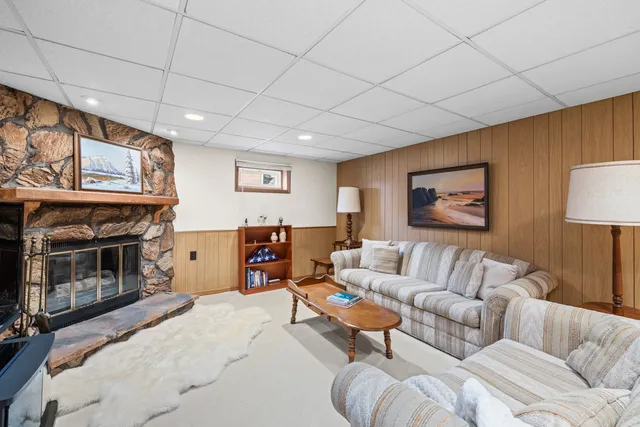 $375,000 | 4533 Hirschberg Court, Schiller Park, IL 60176