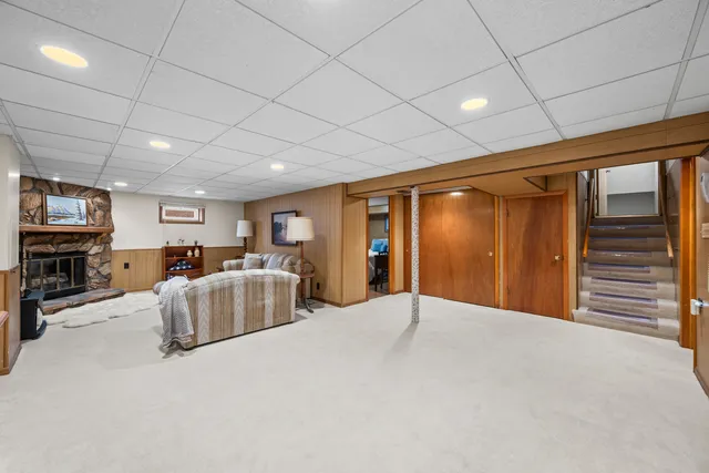 $375,000 | 4533 Hirschberg Court, Schiller Park, IL 60176