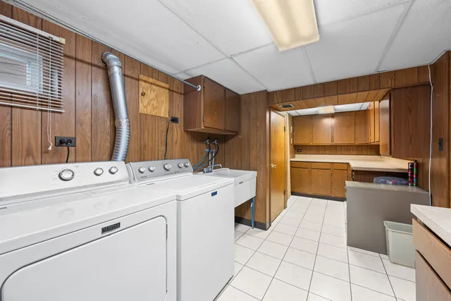 $375,000 | 4533 Hirschberg Court, Schiller Park, IL 60176