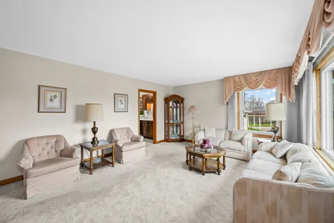 $375,000 | 4533 Hirschberg Court, Schiller Park, IL 60176