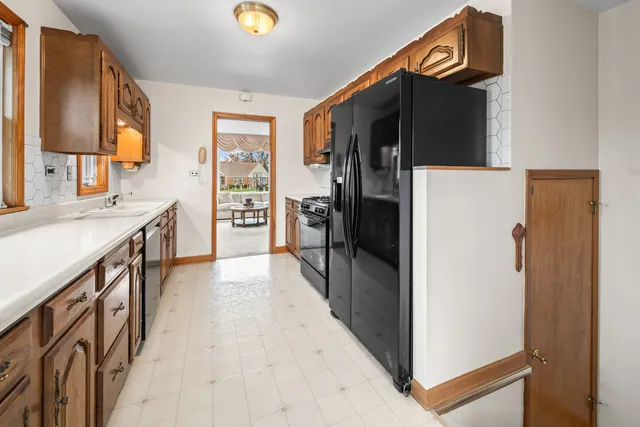 $375,000 | 4533 Hirschberg Court, Schiller Park, IL 60176