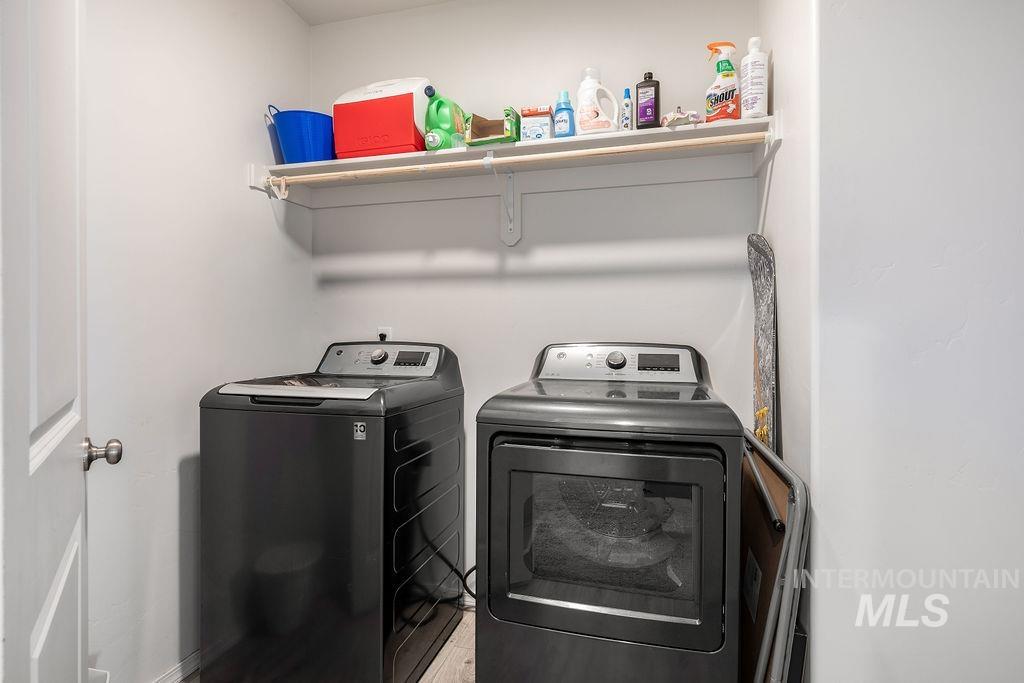 4601 Great Fls Avenue Caldwell, ID 83607 - Photo 26 of 29 Dedicated laundry area featuring a shelf for storage