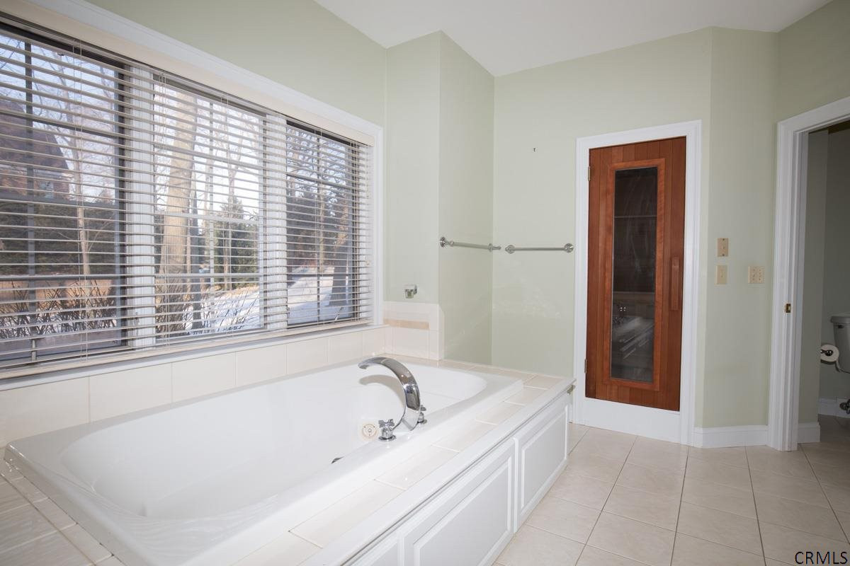20 East Ridge Road Colonie, NY 12211 - Photo 19 of 25 Photo 19