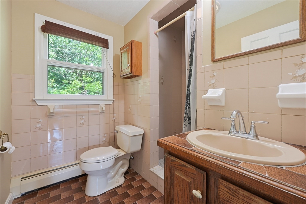 16 Blacksmith Road Cumberland, RI 02864 - Photo 24 of 36