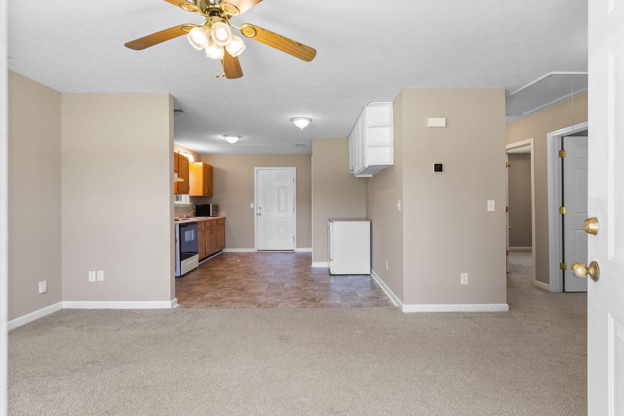 7215 Horn Tavern Road Fairview, TN 37062 - Photo 3 of 14 an empty room with closet and a ceiling fan