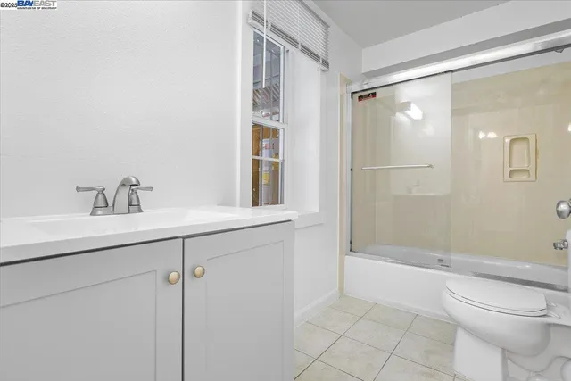 a view of a pathway of the house