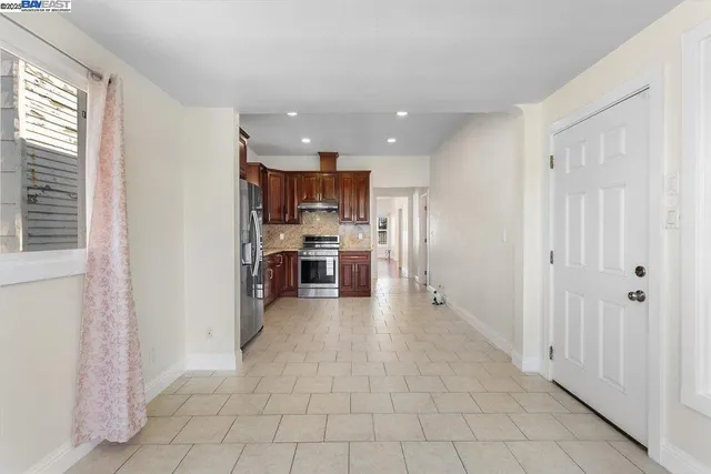 $859,000 | 1539 International Boulevard, Oakland, CA 94606